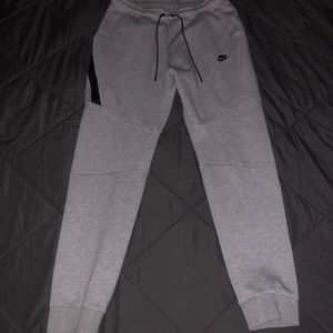 NIKE Tech Fleece Joggers